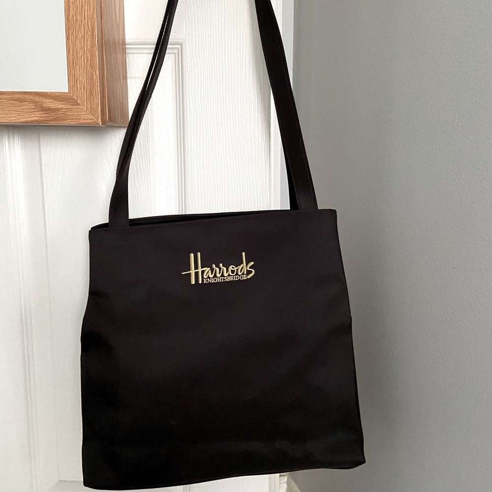 Brand new Harrods Knightsbridge nylon shoulder bag.